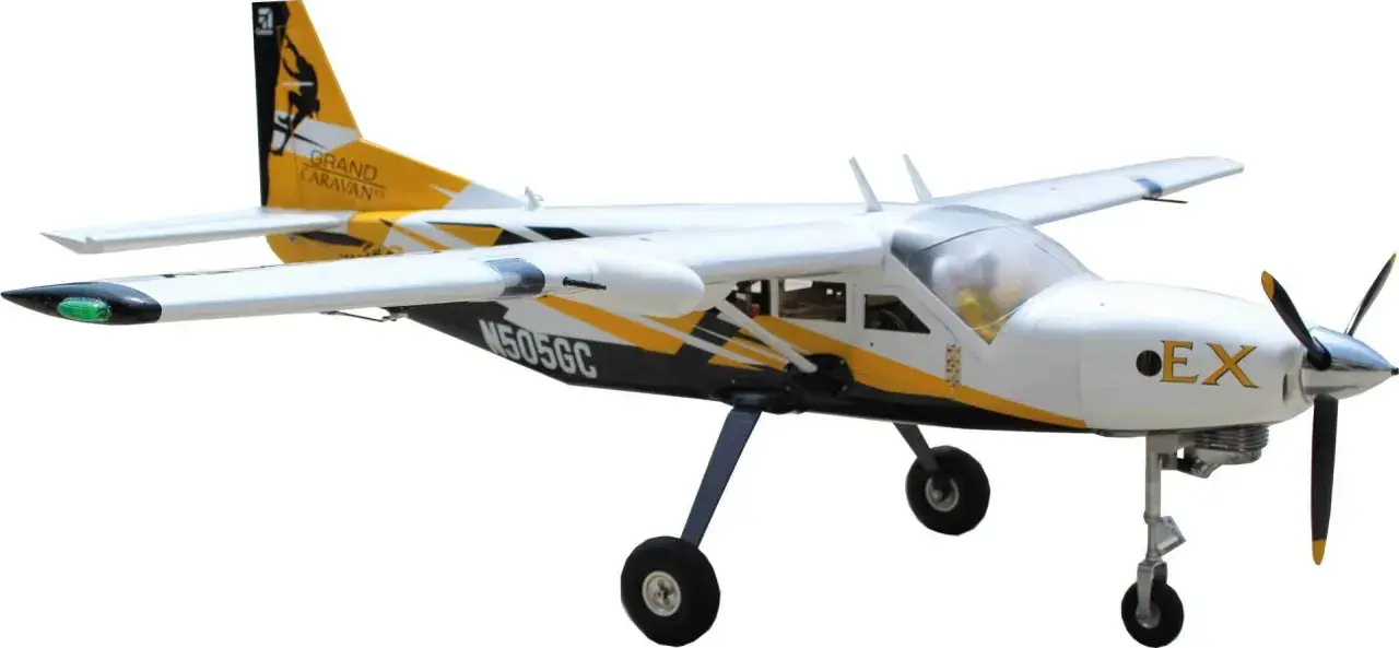 Modellflugzeug Cessna 208 Caravan mit gelb-schwarzem Design und der Aufschrift "EX".