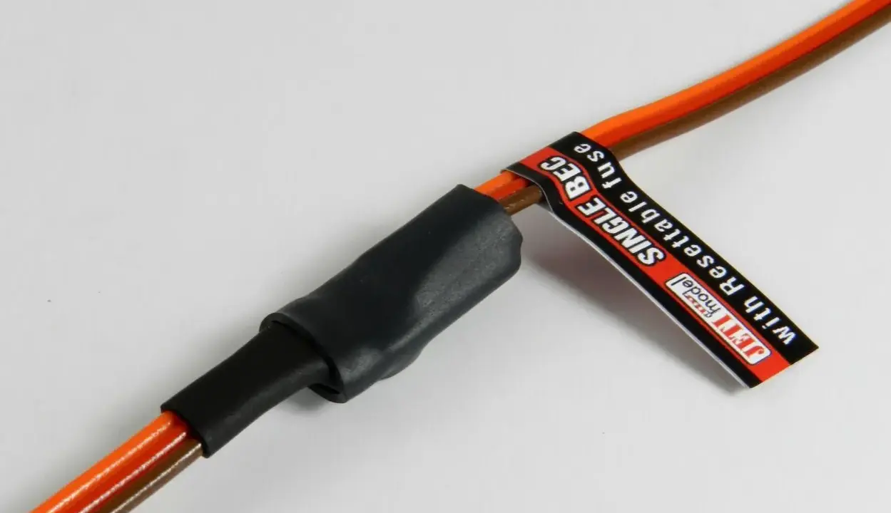 Jeti BEC mit rückstellbarer Sicherung, orange und braune Kabel.
