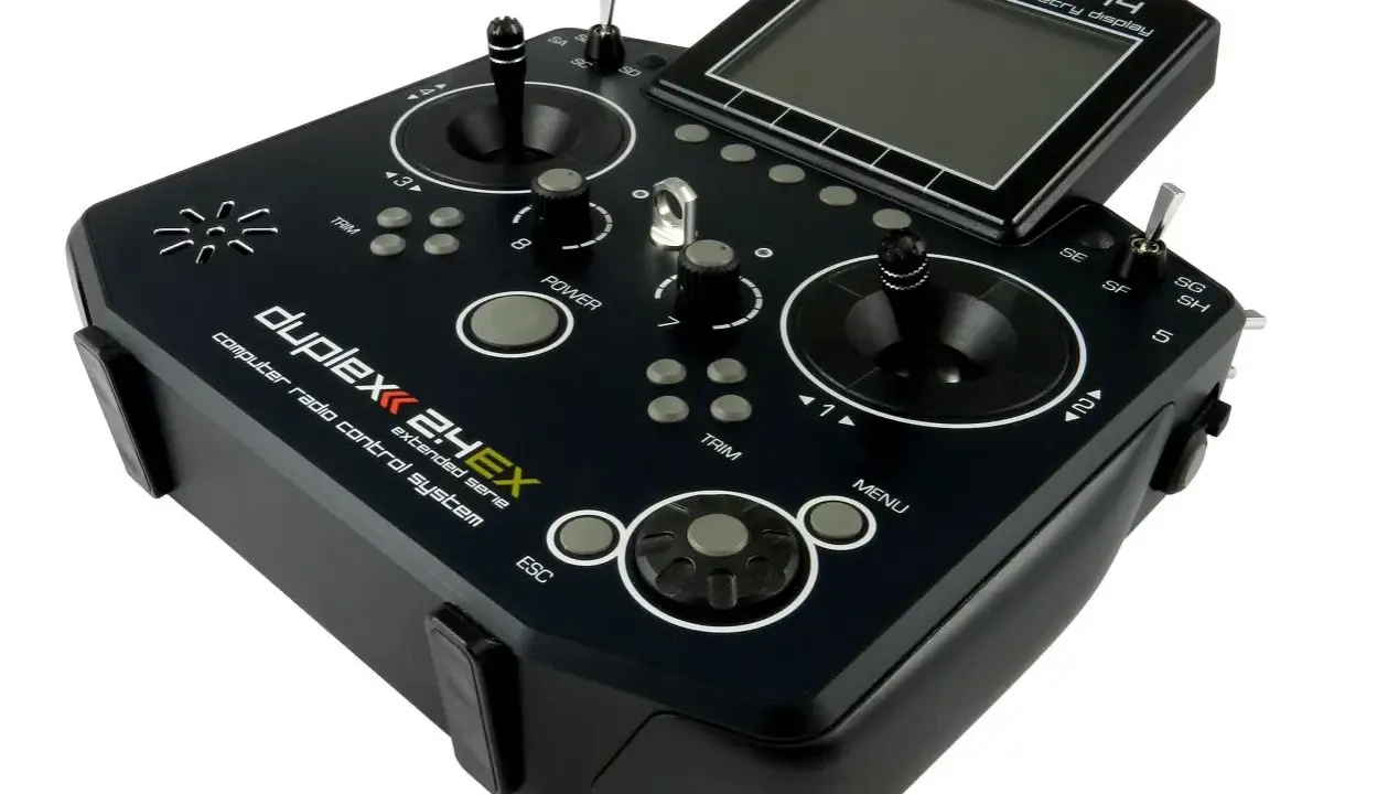 Jeti RC Computer Radio Control System, Modell DS-14, Duplex 2.4EX, mit Telemetriedisplay und Joysticks.