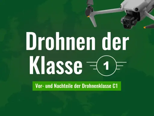 Drohnen der Klasse 1: Vorteile und Nachteile der C1-Drohnenregeln. Eine graue Drohne fliegt über einer Karte Europas.