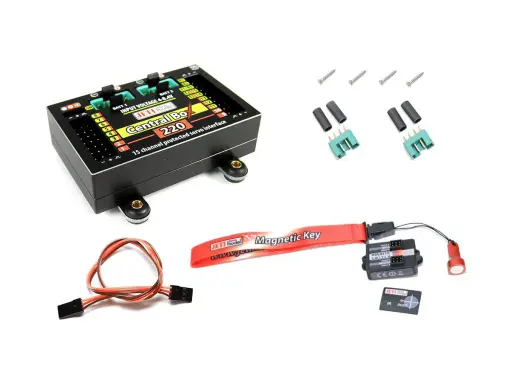Jeti Central Box 220 mit Zubehör: Servoschnittstelle, Magnetic Key, Kabel und Schrauben.